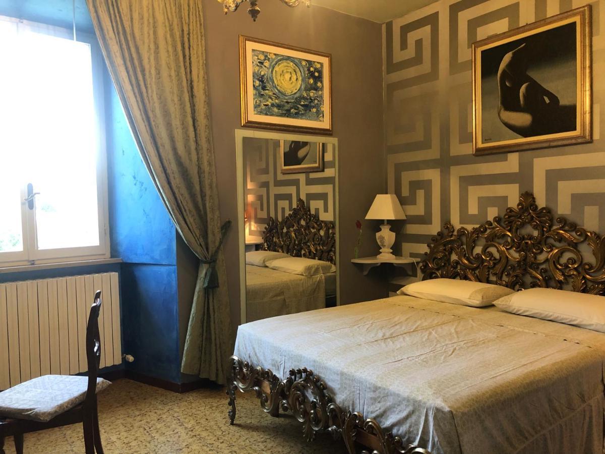 La Finestra Sul Fiume Bed & Breakfast ฟอสซอมโบรเน ภายนอก รูปภาพ