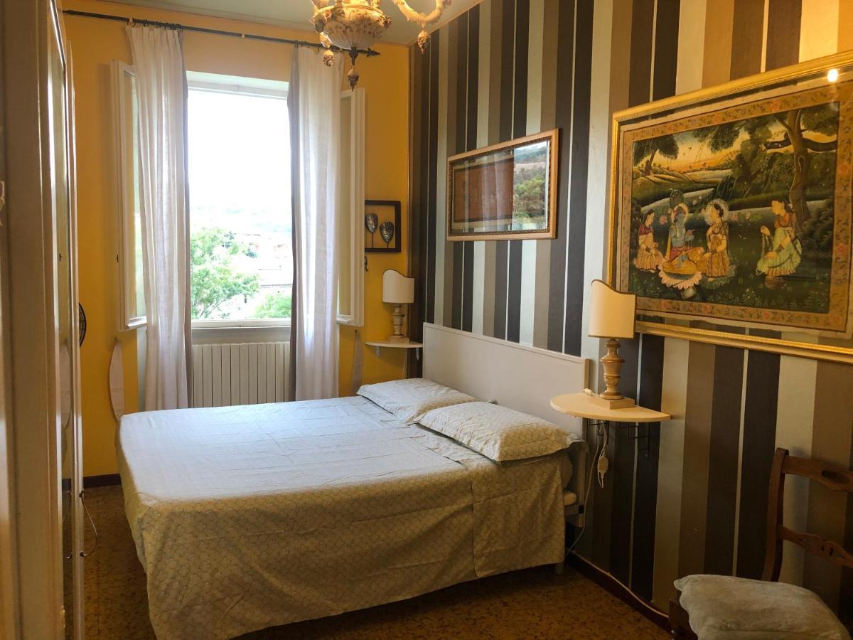 La Finestra Sul Fiume Bed & Breakfast ฟอสซอมโบรเน ภายนอก รูปภาพ