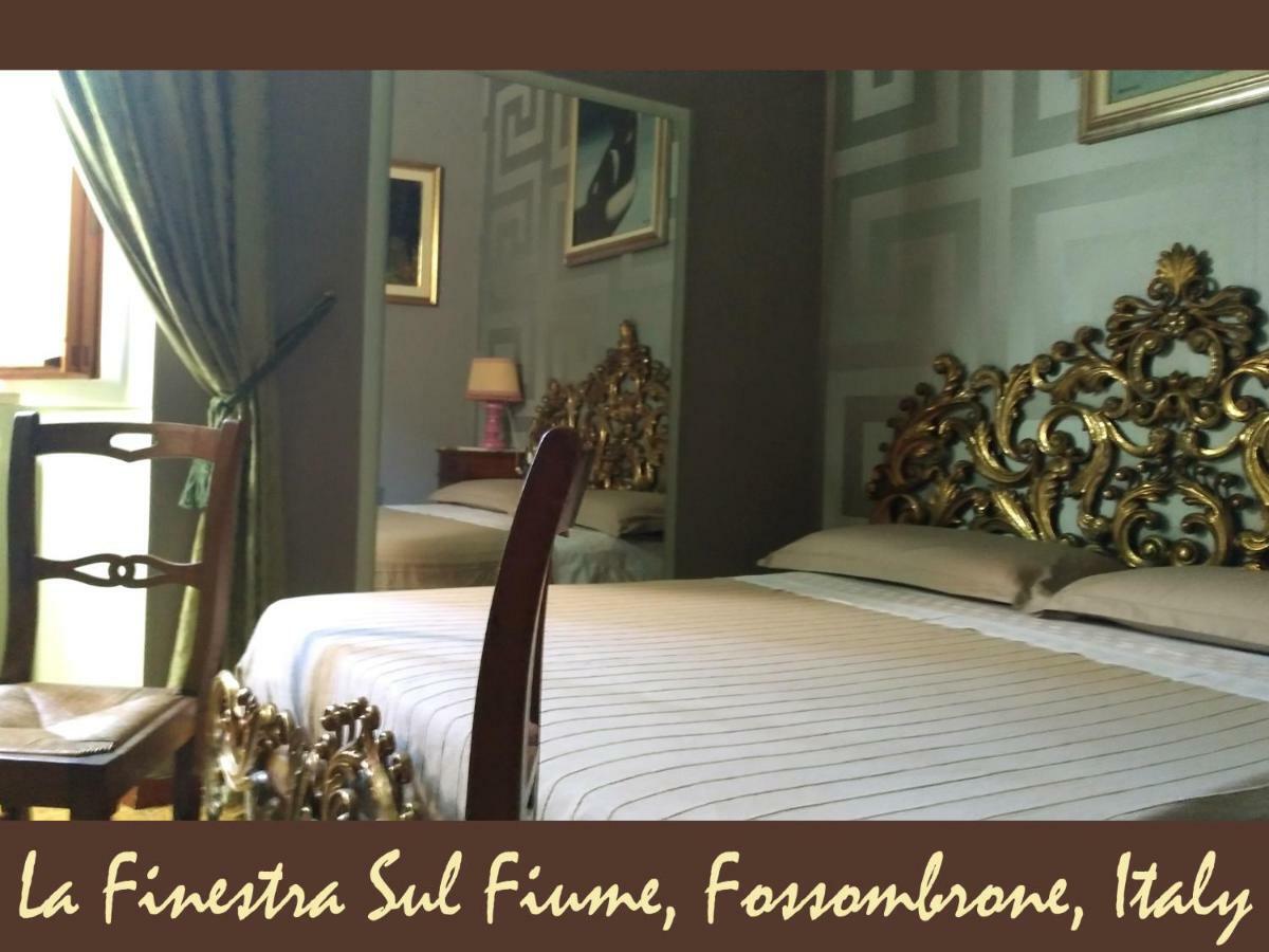 La Finestra Sul Fiume Bed & Breakfast ฟอสซอมโบรเน ภายนอก รูปภาพ