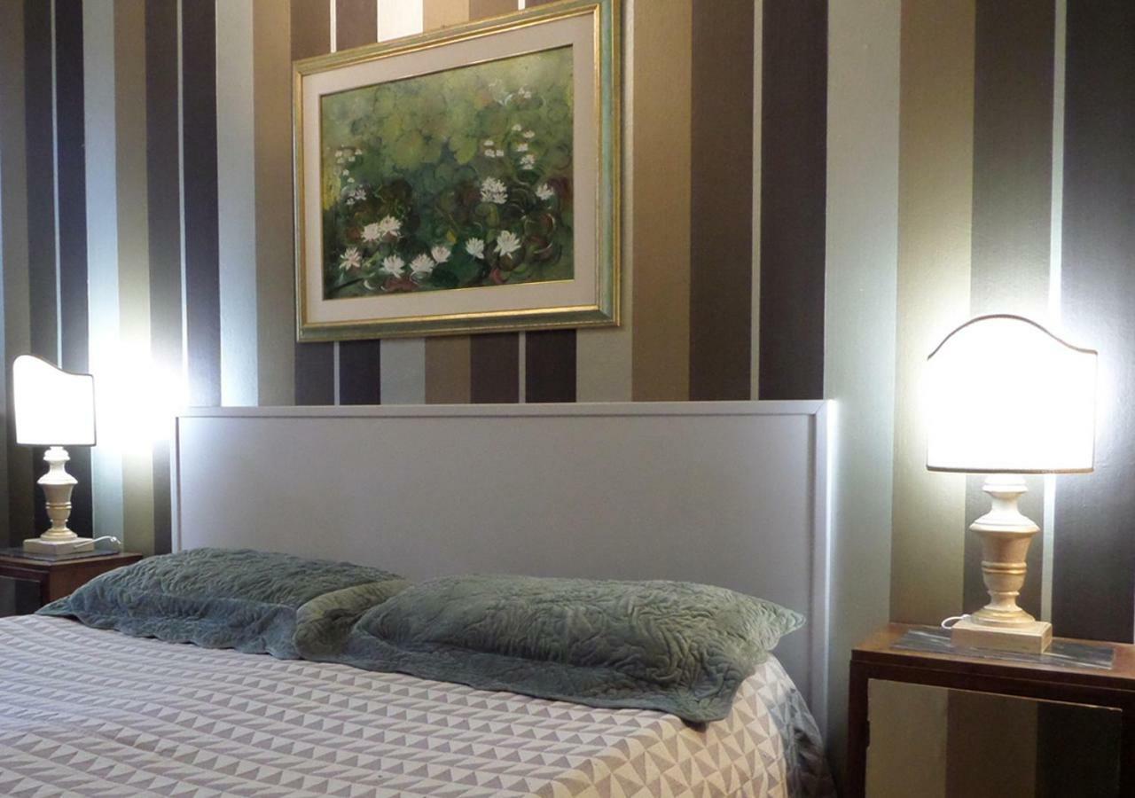 La Finestra Sul Fiume Bed & Breakfast ฟอสซอมโบรเน ภายนอก รูปภาพ